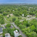 Lux East Nash-Hot Tub & Rooftop Patio
