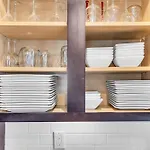 Lux East Nash-hot Tub & Rooftop Patio Holiday home