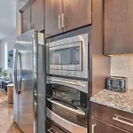 Holiday home Lux East Nash-hot Tub & Rooftop Patio Nashville
