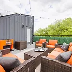 Perfect Pregame Rooftop Close To Broadway