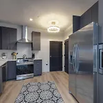 Elegant Corner Penthouse With Private Balcony, Skyline Views, Pool, And Gym