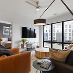 Holiday home Walk To Nightlife, Vanderbilt, Minutes To Broadway