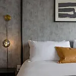 Walk To Nightlife, Vanderbilt, Minutes To Broadway Holiday home *