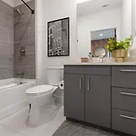 Walk To Nightlife, Vanderbilt, Minutes To Broadway Holiday home Nashville