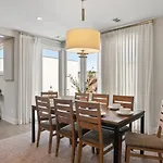 Holiday home Downtown W Rooftop Deck 4 Bedrooms 3 Baths *