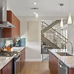 Downtown W Rooftop Deck 4 Bedrooms 3 Baths Nashville