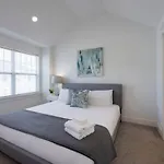 Holiday home Minutes To Broadway Stylish Gated Townhome Nashville