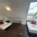 Holiday home Minutes To Broadway Unwind In Style
