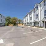 Ten Minutes To Broadway Unwind In Style