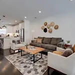 Minutes To Broadway Unwind In Style Holiday home Nashville