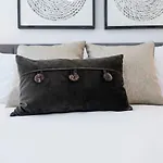 Ten Minutes To Broadway Pet Friendly Escape