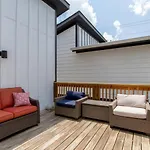 Beautiful Luxury Downtown Private Roofdeck *