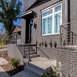 Beautiful West Nashville Home Rooftop Deck