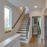 Beautiful West Rooftop Deck Holiday home