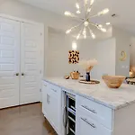 Chic Private Rooftop Minutes To Downtown *