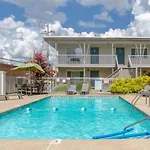 Delightful Charmer With Pool Access