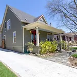 Holiday home Huge Vandy Minutes To Downtown Walk To Grocery *