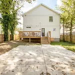 Luxurious Extraordinaire Three Bedroom Downtown Action
