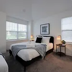 Ten Minutes To Broadway Music City Modern Townhome