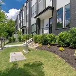 Large Impressive Townhome Private Viewing Terrace