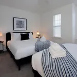 Minutes To Broadway Music Modern Townhome Nashville