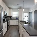 Holiday home Minutes To Broadway Music Modern Townhome Nashville
