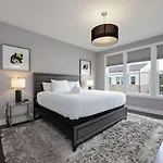 Southside Extraordinaire Walk To Gulch Lux Four Bedroom Nashville