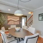 East Retreat Large Pool Outdoor Oasis Holiday home