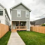 The Nation Native Stunning 4 Bedroom With Private Yard