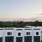 East Nash Superstar- Skyline Views Terrace- Mural