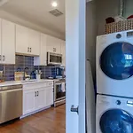 Amazing Amenities And Location - 1 Bedroom *