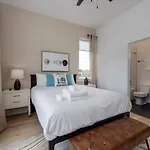 The Ryman 4 Bedroom Haven With Scenic Rooftop