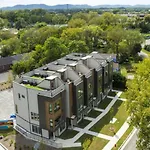 The Ryman 4 Bedroom Haven With Scenic Rooftop Nashville