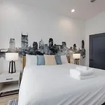 Holiday home The Ryman 4 Bedroom Haven With Scenic Rooftop Nashville