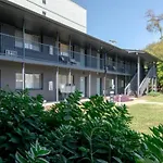 Urban Hideaway Cozy Studio With Pool Access