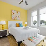 Holiday home Hey Gorgeous Townhome 4 Bedrooms 4.5 Bathrooms
