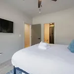 Hey Gorgeous Townhome 4 Bedrooms 4.5 Bathrooms Nashville