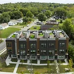 Dolly And Denim 4 Bedroom 4.5 Bath With Spacious Rooftop