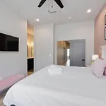 Dolly And Denim 4 Bedroom 4.5 Bath With Spacious Rooftop Nashville
