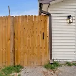 Adorable, Cozy, Private 1Bed1Bath, Fenced Yard, Sunroom, Deck