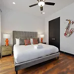 Two Townhomes Blue Dreams And Rustic Elegance Holiday home
