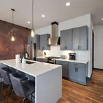 Two Townhomes Blue Dreams And Rustic Elegance Holiday home Nashville
