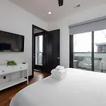 Holiday home Two Townhomes Blue Dreams And Rustic Elegance Nashville