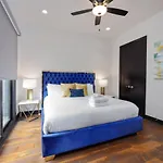 Holiday home Two Townhomes Blue Dreams And Rustic Elegance Nashville