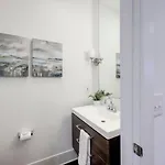 Two Elegant Townhomes Perfect For Large Groups Holiday home
