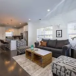 Two Elegant Townhomes Perfect For Large Groups