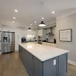 Holiday home The Americana 4 Bedroom 3.5 Bath Luxury *