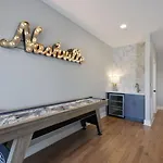 Urban Escape Rooftop Lounge With Skyline Views Holiday home Nashville