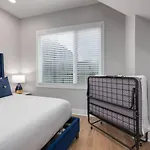 Metro Charm - Rooftop Lounge - Hot Tub *
