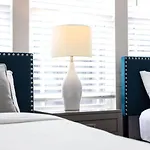 Blue Horizon - Hot Tub - Dual Rooftop Balconies Holiday home